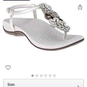 Vionic women’s sandals Pewter